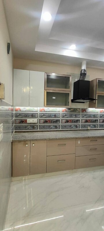 Kitchen in 3 BHK Builder Floor at Ansal Plaza Sector-23, Sector 23 – for Rent