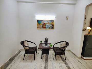 Team Area in 2 BHK Builder Floor at Sector 52 – for Rent