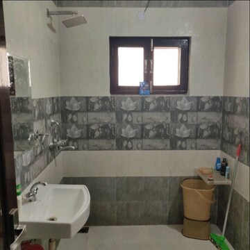 Kitchen in 3 BHK Builder Floor at Ansal Plaza Sector-23, Sector 23 – for Rent