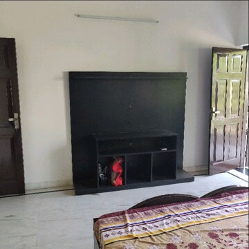 Bedroom in 3 BHK Builder Floor at Ansal Plaza Sector-23, Sector 23 – for Rent