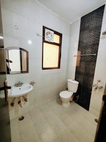 Bathroom in 2 BHK Builder Floor at Sector 52 – for Rent