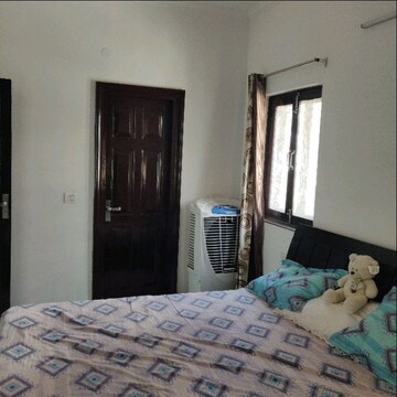 Bedroom in 3 BHK Builder Floor at Ansal Plaza Sector-23, Sector 23 – for Rent