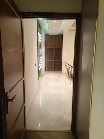 Building Lobby in 6+ BHK Independent House at Palam Vihar Residents Association, Palam Vihar – for Sale