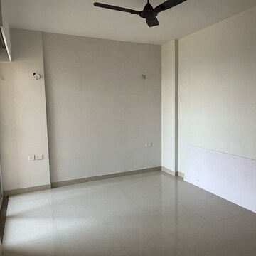 Room in 3 BHK Apartment at Tata Eureka Park, Sector 150 – for Sale