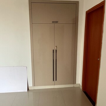 Room in 3 BHK Apartment at Tata Eureka Park, Sector 150 – for Sale