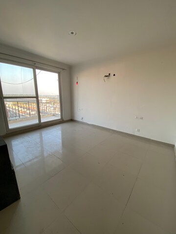 Room in 3 BHK Apartment at Green Valley Heights, Dhakoli Village – for Sale