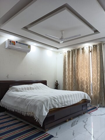 Bedroom in 3 BHK Builder Floor at Ansal Plaza Sector-23, Sector 23 – for Rent