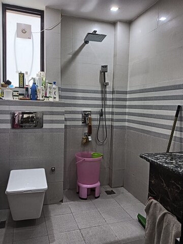 Bathroom in 3 BHK Builder Floor at Ansal Plaza Sector-23, Sector 23 – for Rent