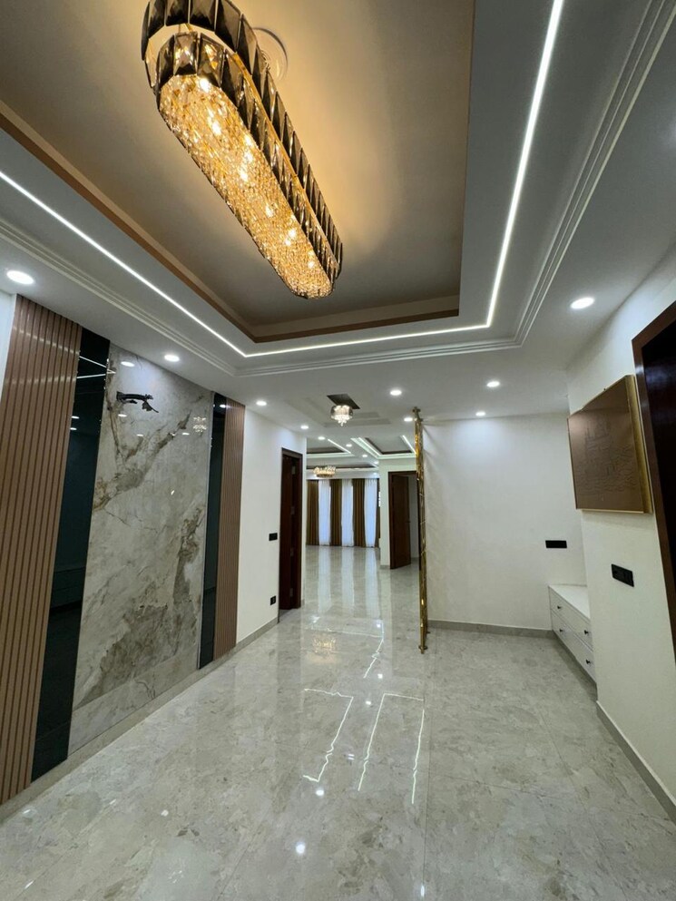 undefined, omaxe-designer-villas-mayfield-garden 4 Bedroom 2500 Sq.Ft. Builder Floor In Sector 51 Gurgaon 8272075