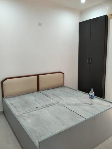 Room in 2 BHK Apartment at Indian Infra Rohit Residency, Gomti Nagar – for Rent