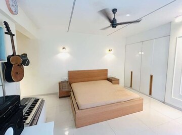Bedroom in 3 BHK Apartment at Soham Crystal Spires, Ghodbunder Road – for Rent