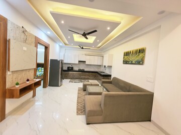 Team Area in 2 BHK Builder Floor at Sector 52 – for Rent