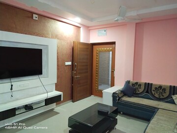 Living Room in 3 BHK Apartment at Sama Savli Road – for Rent