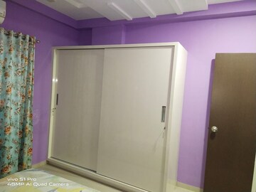 Room in 3 BHK Apartment at Sama Savli Road – for Rent