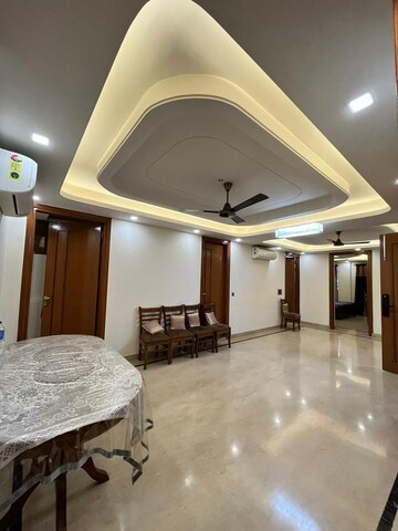 Building Lobby in 4 BHK Builder Floor at Sector 42 – for Rent