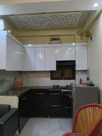 Kitchen in 3 BHK Builder Floor at Ansal Plaza Gurgaon, Palam Vihar – for Rent