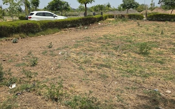 Plot For Sale in Vatika City Central