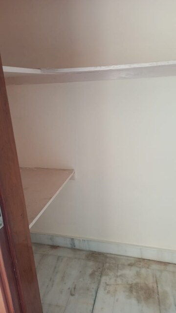 Room in 2 BHK Apartment at Vasant Kunj – for Sale