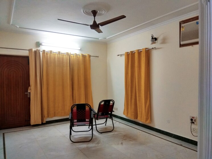 Room, vasant kunj 2 Bedroom 1200 Sq.Ft. Apartment In Vasant Kunj Delhi 8272216