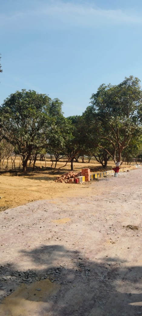 Plot For Sale in Sahar Plaza Indira Nagar