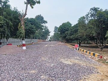 Plot Area in  Plot at Sahar Plaza Indira Nagar, Indira Nagar – for Sale