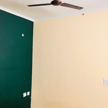 Furnished Amenities in 2 BHK Apartment at Gaur Atulyam, Omicron I Greater Noida – for Rent