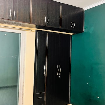 Furnished Amenities in 2 BHK Apartment at Gaur Atulyam, Omicron I Greater Noida – for Rent