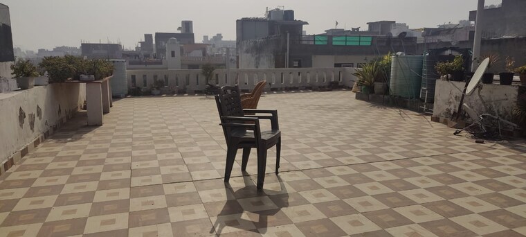 Gym, sector 43 4 Bedroom 310 Sq.Yd. Builder Floor In Sector 43 Faridabad 8272290