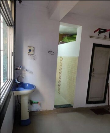 Bathroom in 2 BHK Apartment at Aliganj – for Rent