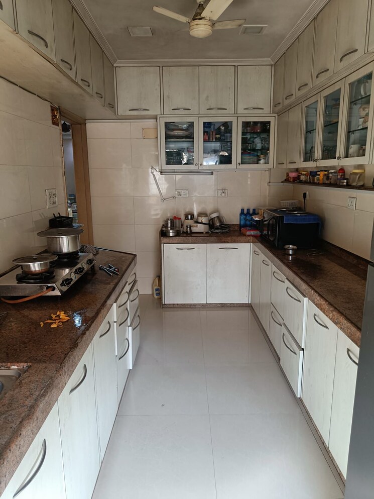 Kitchen, andheri west 4 Bedroom 2600 Sq.Ft. Apartment In Andheri West Mumbai 8272322