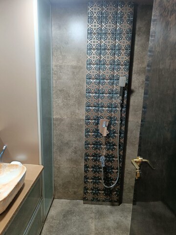 Bathroom in 4 BHK Apartment at Andheri West – for Sale