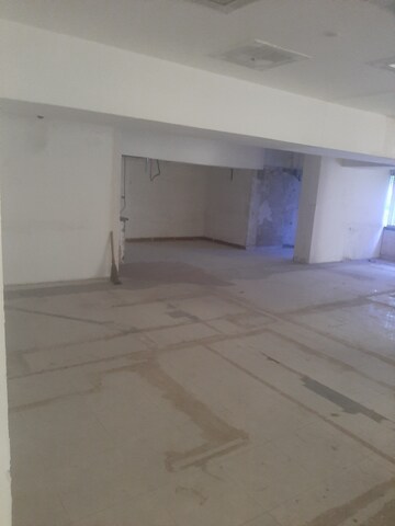 Commercial Showroom 1800 Sq.Ft. For Rent in Rest House Road Bangalore  8272328