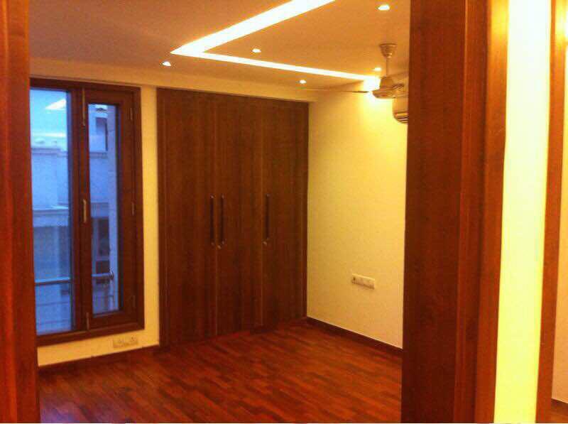 3 BHK + Servant Room Builder Floor For Sale in South Extension II