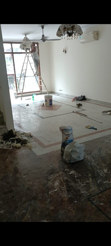 3 BHK Builder Floor For Rent in East Of Kailash