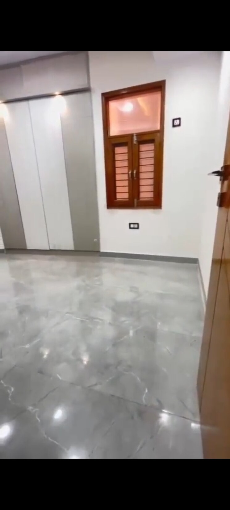 Room, sector 104 2 Bedroom 1100 Sq.Yd. Builder Floor In Sector 104 Noida 8272416