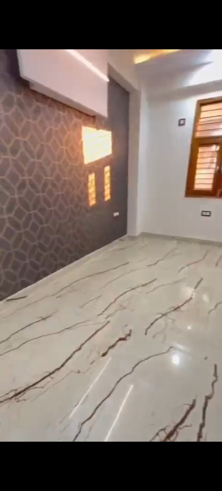 Room, sector 104 3 Bedroom 1500 Sq.Ft. Builder Floor In Sector 104 Noida 8272420