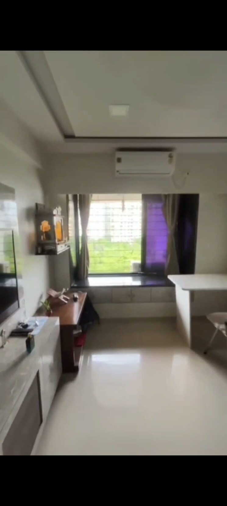 Living Room, puranik-city 1 Bedroom 400 Sq.Ft. Apartment In Kasarvadavali Thane 8272439