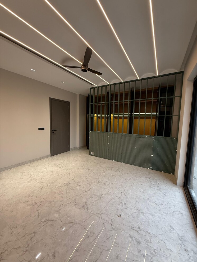 Room, srishti-greenfield-homes 4 Bedroom 3100 Sq.Ft. Builder Floor In Green Fields Colony Faridabad 8272449