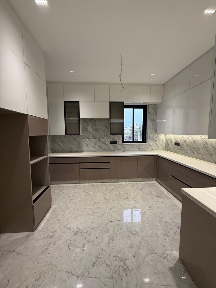 Kitchen, srishti-greenfield-homes 4 Bedroom 3100 Sq.Ft. Builder Floor In Green Fields Colony Faridabad 8272449