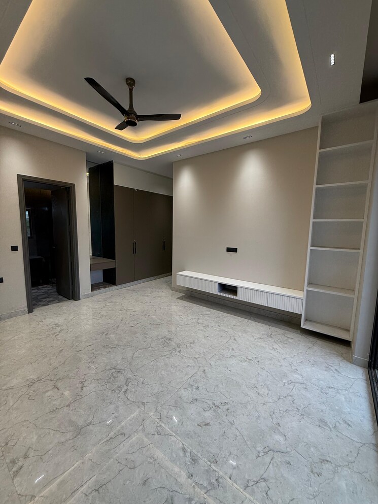 Room, srishti-greenfield-homes 4 Bedroom 3100 Sq.Ft. Builder Floor In Green Fields Colony Faridabad 8272449