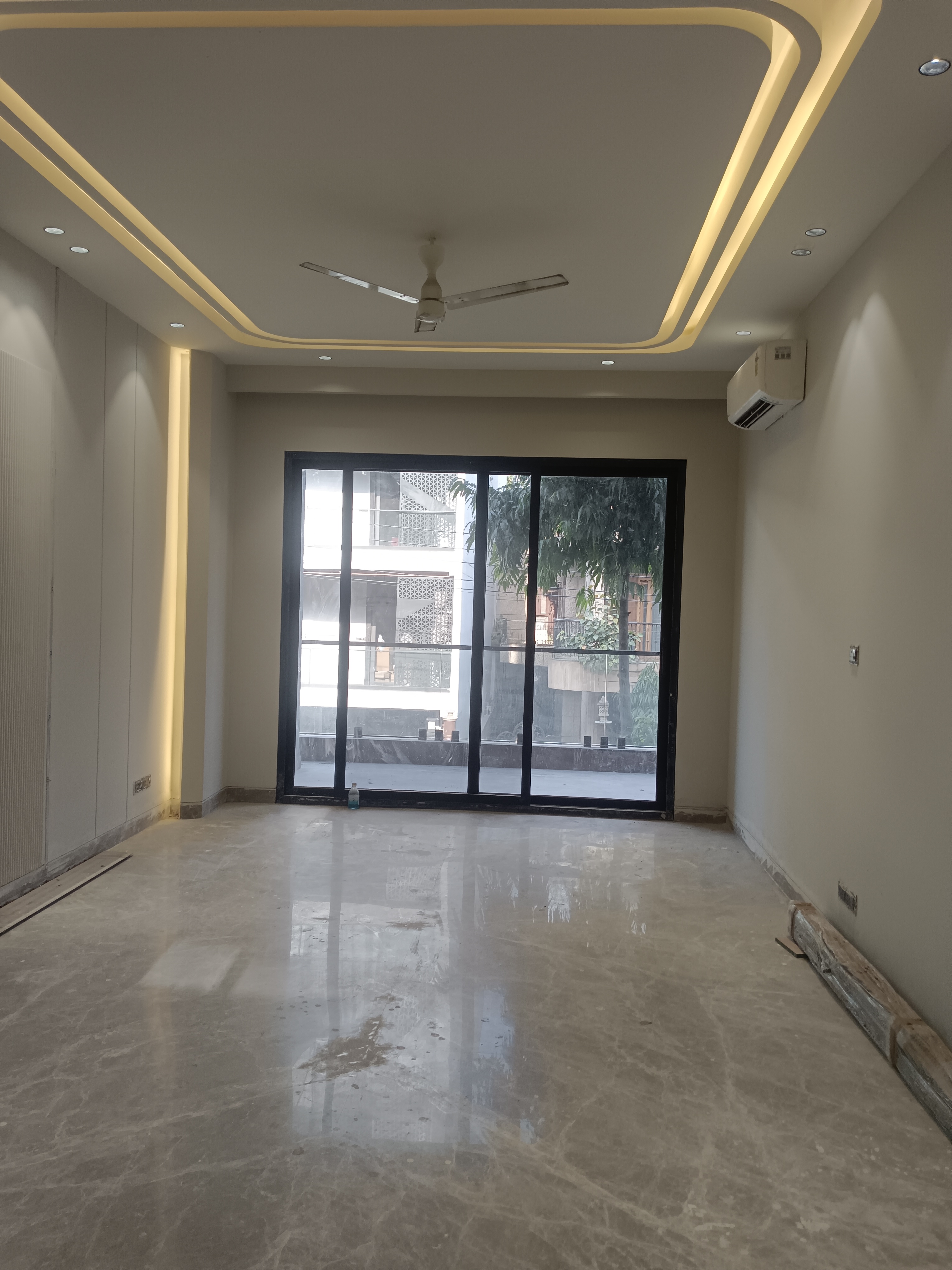 4 BHK + Servant Room Builder Floor For Sale in Sukhdev Vihar 
