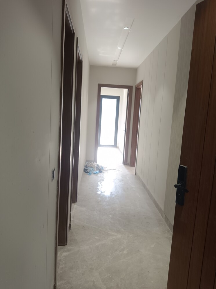 undefined, sukhdev vihar 4 Bedroom 300 Sq.Yd. Builder Floor In Sukhdev Vihar Delhi 8272480
