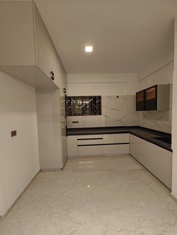 Room in 3 BHK Builder Floor at Kaypee Grandeur Indiranagar, Indiranagar – for Rent