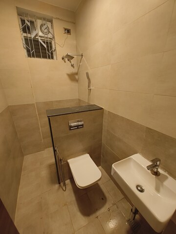 Bathroom in 3 BHK Builder Floor at Kaypee Grandeur Indiranagar, Indiranagar – for Rent