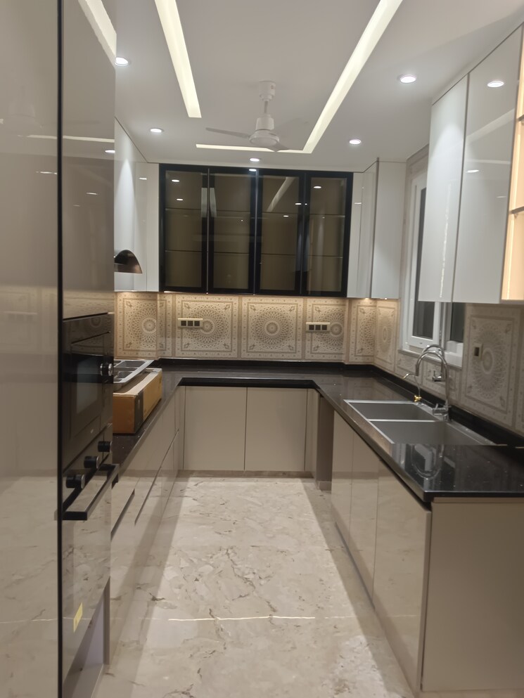 Kitchen, safdarjung enclave 3 Bedroom 214 Sq.Yd. Builder Floor In Safdarjung Enclave Delhi 8272503