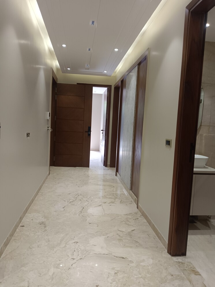 undefined, safdarjung enclave 3 Bedroom 214 Sq.Yd. Builder Floor In Safdarjung Enclave Delhi 8272503