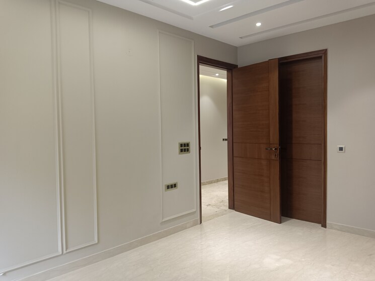 Room, safdarjung enclave 3 Bedroom 214 Sq.Yd. Builder Floor In Safdarjung Enclave Delhi 8272503