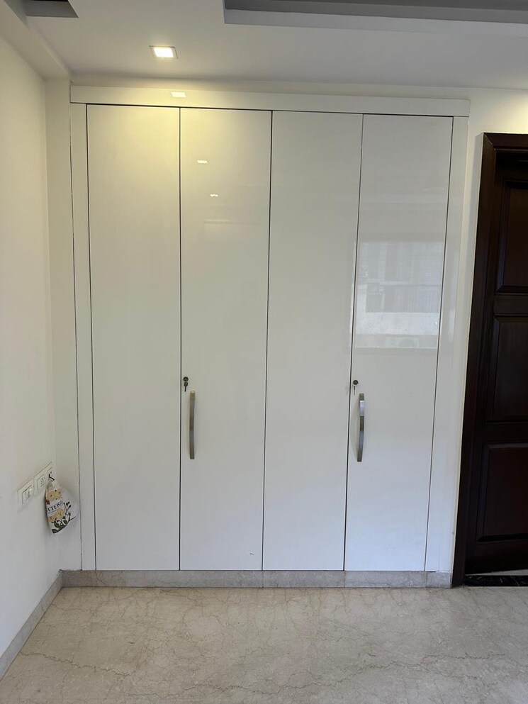 Room, gulmohar park 3 Bedroom 200 Sq.Yd. Builder Floor In Gulmohar Park Delhi 8272505