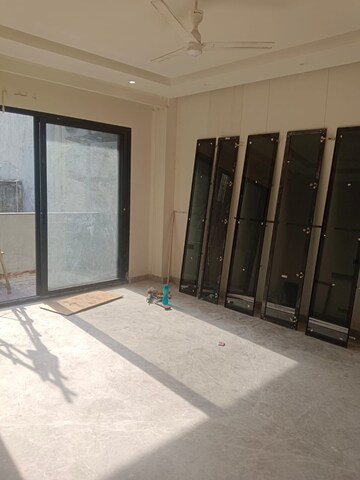 Building Lobby in 4 BHK Builder Floor at Sukhdev Vihar – for Sale