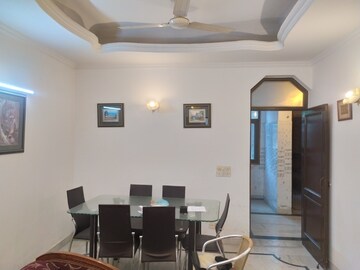 Living Room in 3 BHK Apartment at Sukhdev Vihar – for Rent